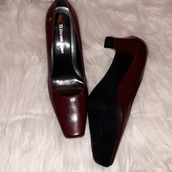 NWOT Etienne Aigner shoes - Picture 3 of 4
